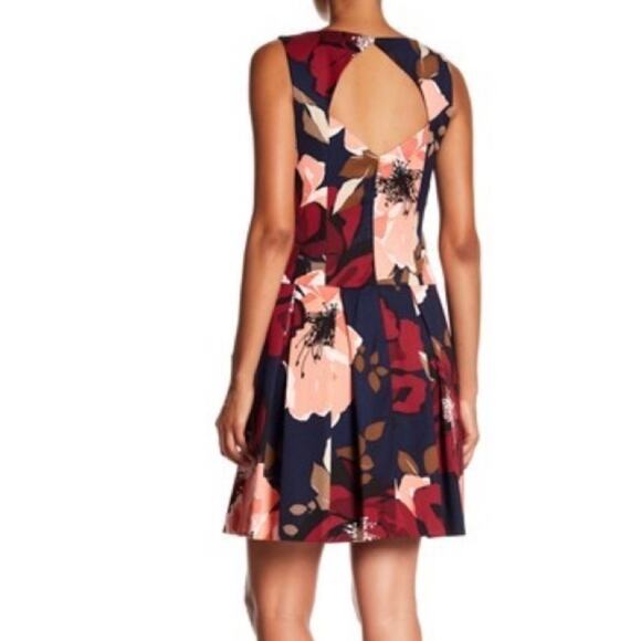 Trina Turk Devoted Floral-Print Pleated Sleeveless Dress, Multi. Size 14 - Picture 2 of 9